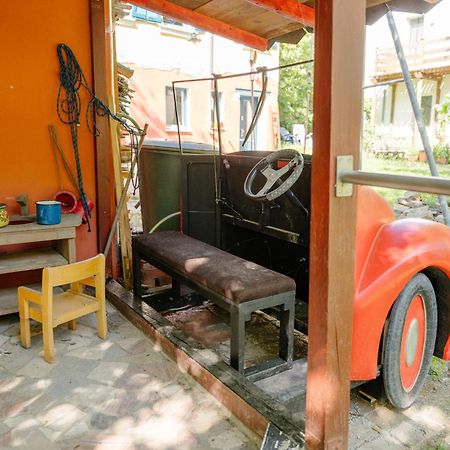 The Upholstery Tinyhouse Deluxe Eco Chalet Kreativ Citynah Κέμνιτς Εξωτερικό φωτογραφία