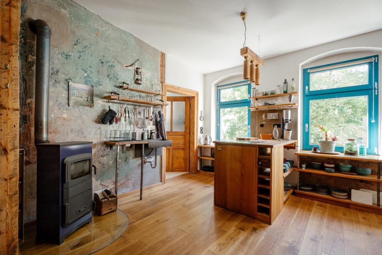 The Upholstery Tinyhouse Deluxe Eco Chalet Kreativ Citynah Κέμνιτς Εξωτερικό φωτογραφία