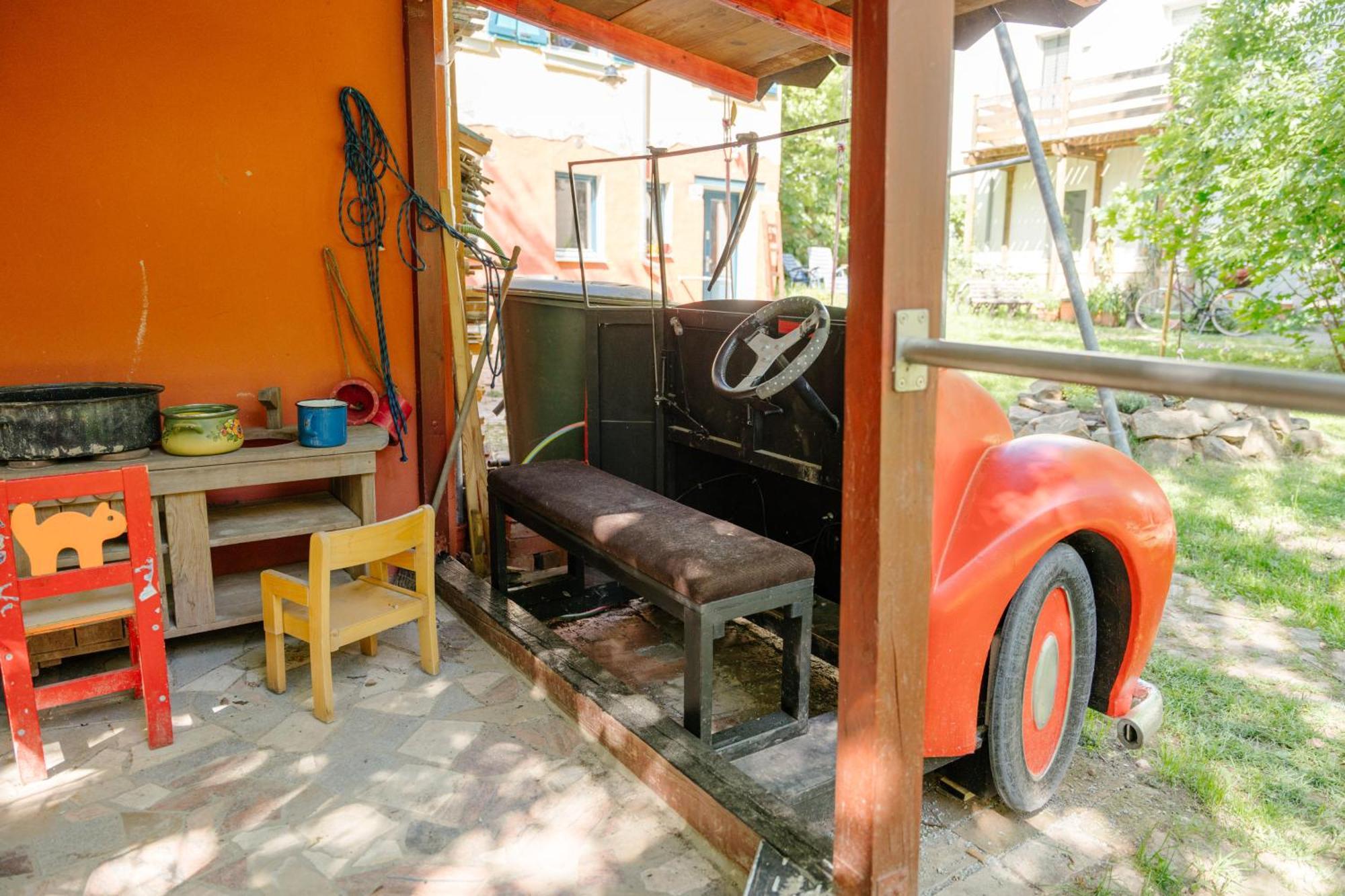 The Upholstery Tinyhouse Deluxe Eco Chalet Kreativ Citynah Κέμνιτς Εξωτερικό φωτογραφία