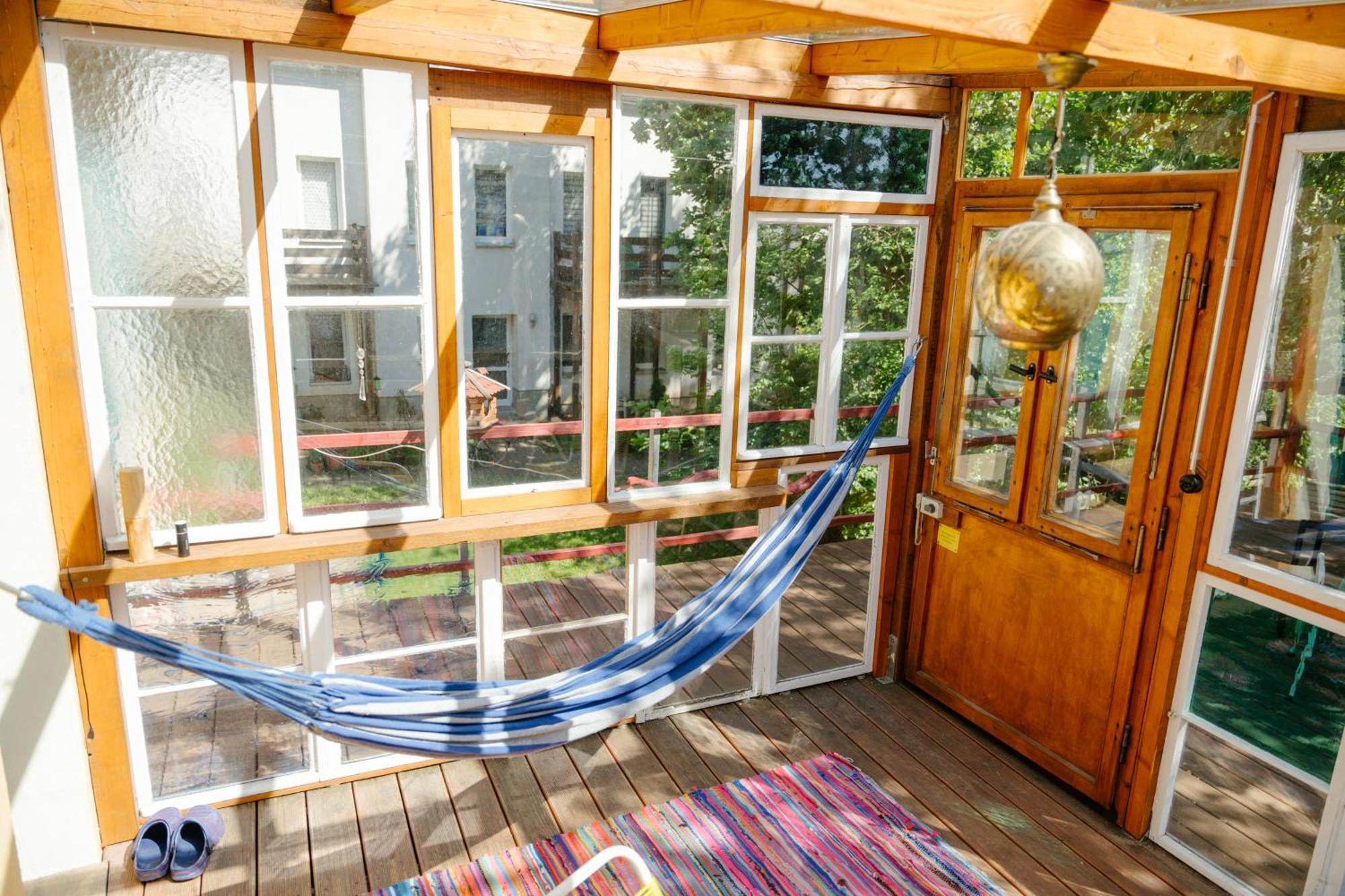 The Upholstery Tinyhouse Deluxe Eco Chalet Kreativ Citynah Κέμνιτς Εξωτερικό φωτογραφία