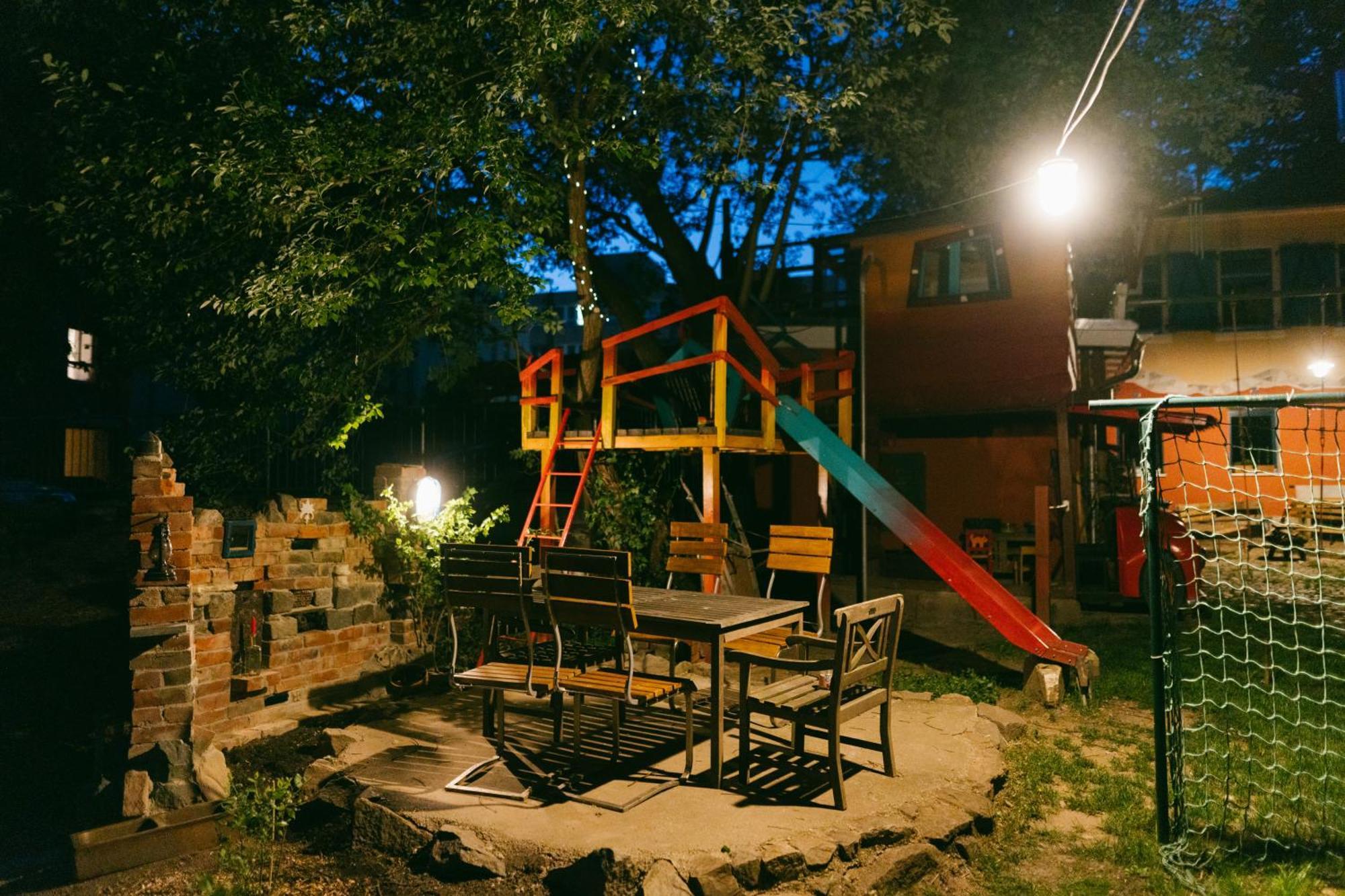 The Upholstery Tinyhouse Deluxe Eco Chalet Kreativ Citynah Κέμνιτς Εξωτερικό φωτογραφία
